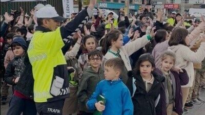 Erzincan’da 02-08 Mayıs 2026 Karayolu Trafik Haftası etkinlikleri kapsamında vatandaşlara