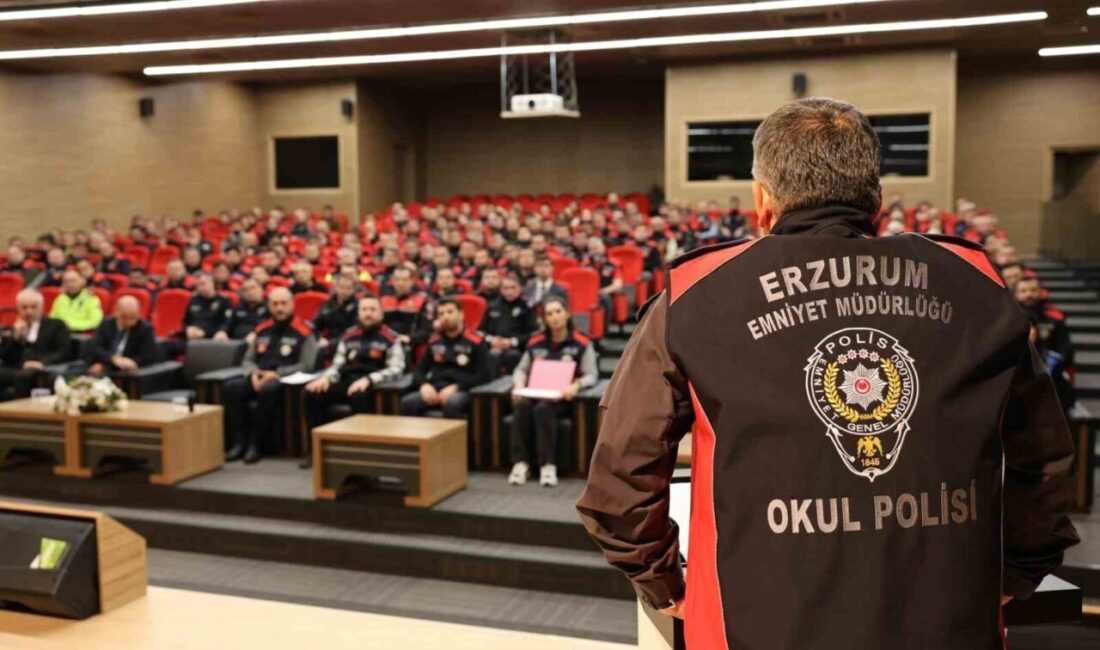 Erzurum İl Emniyet Müdürü Onur Karaburun, kent genelindeki okullarda güvenliği