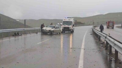 Erzurum’un Aşkale ilçesinde 5 aracın karıştığı zincirleme trafik kazasında 3