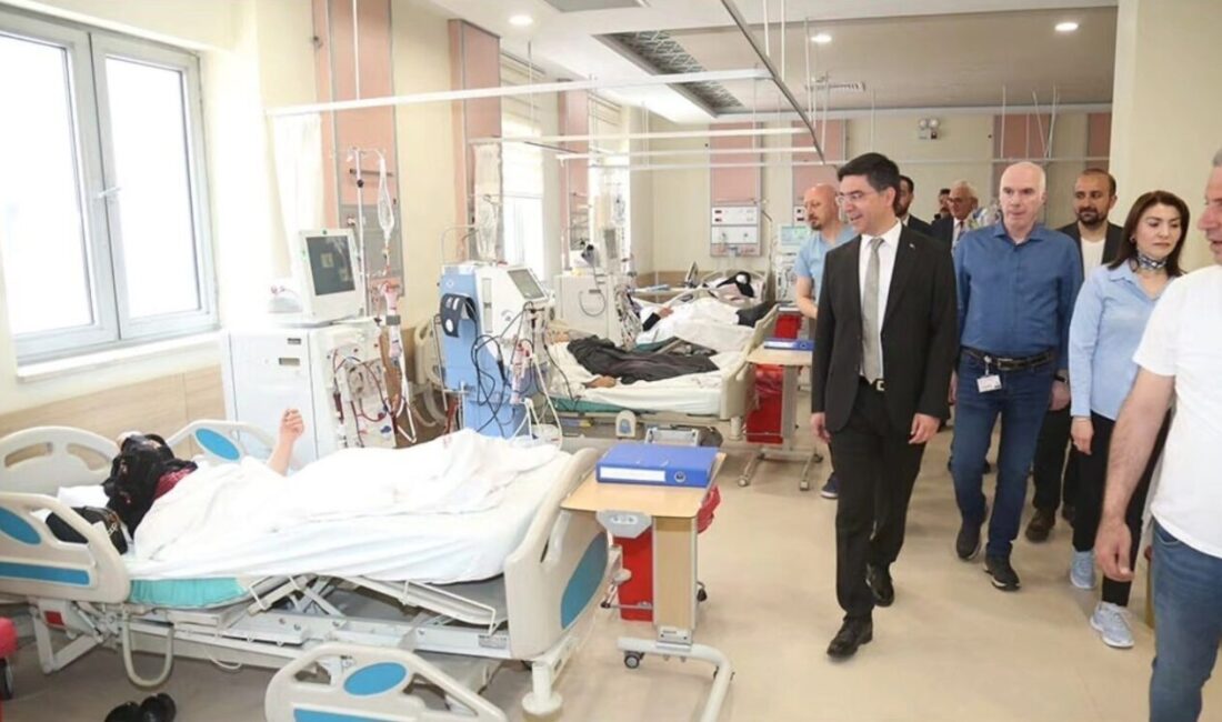 Erzurum Şehir Hastanesi’nden bayram mesaisi yapan sağlık personeli ve yatan