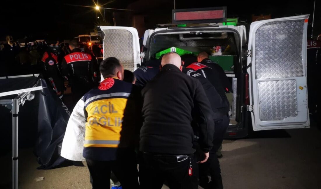 Erzurum’un Yakutiye ilçesinde bir kişi, cami önünde silahla vurulmuş halde