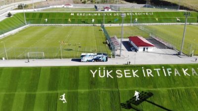 Ziraat Türkiye Kupası finalinde karşılaşacak olan Trabzonspor ve Konyaspor yaz