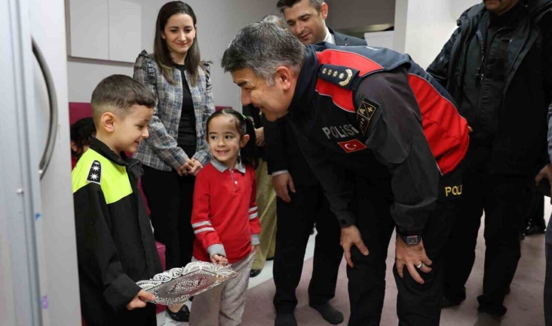 Erzurum İl Emniyet Müdürü Onur Karaburun, Nene Hatun Anaokulu öğrencilerinin
