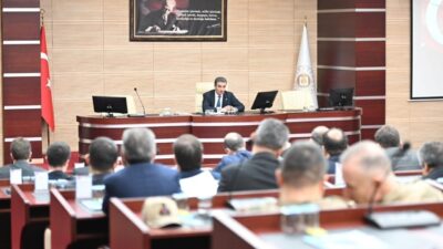 Erzurum Valisi Aydın Baruş başkanlığında, 20 ilçe kaymakamının katılımıyla gerçekleştirilen