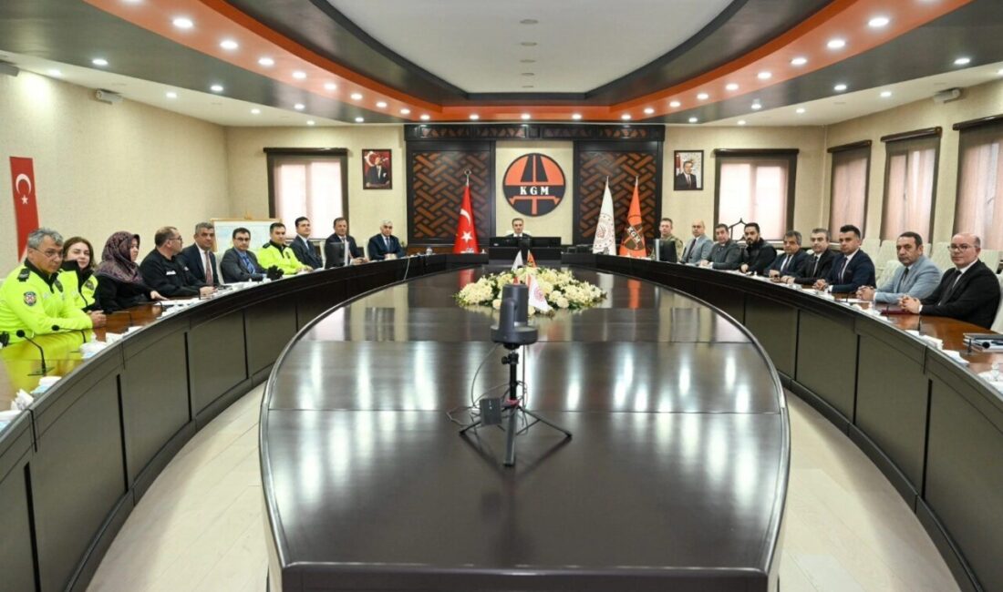 Erzurum’da Vali Aydın Baruş başkanlığında, 2024-2027 Karayolu Trafik Güvenliği Stratejisi