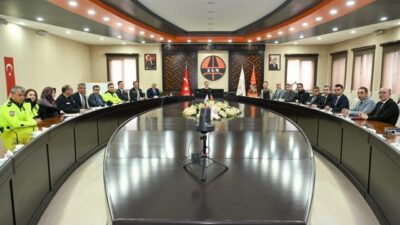 Erzurum’da Vali Aydın Baruş başkanlığında, 2024-2027 Karayolu Trafik Güvenliği Stratejisi
