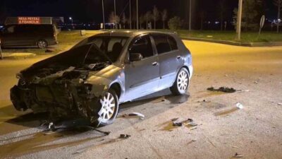 Erzurum’da akşam saatlerinde meydana gelen trafik kazasında biri çocuk 2