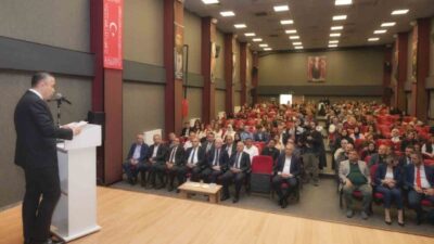 Kalem Kağıt Oyunları Turnuvası’nda konuşan Esenyurt Belediye Başkan Vekili Can
