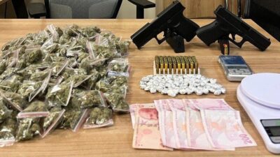 Narkotik polisi, Esenyurt’ta “zula evi” olarak kullanılan iki adrese baskın