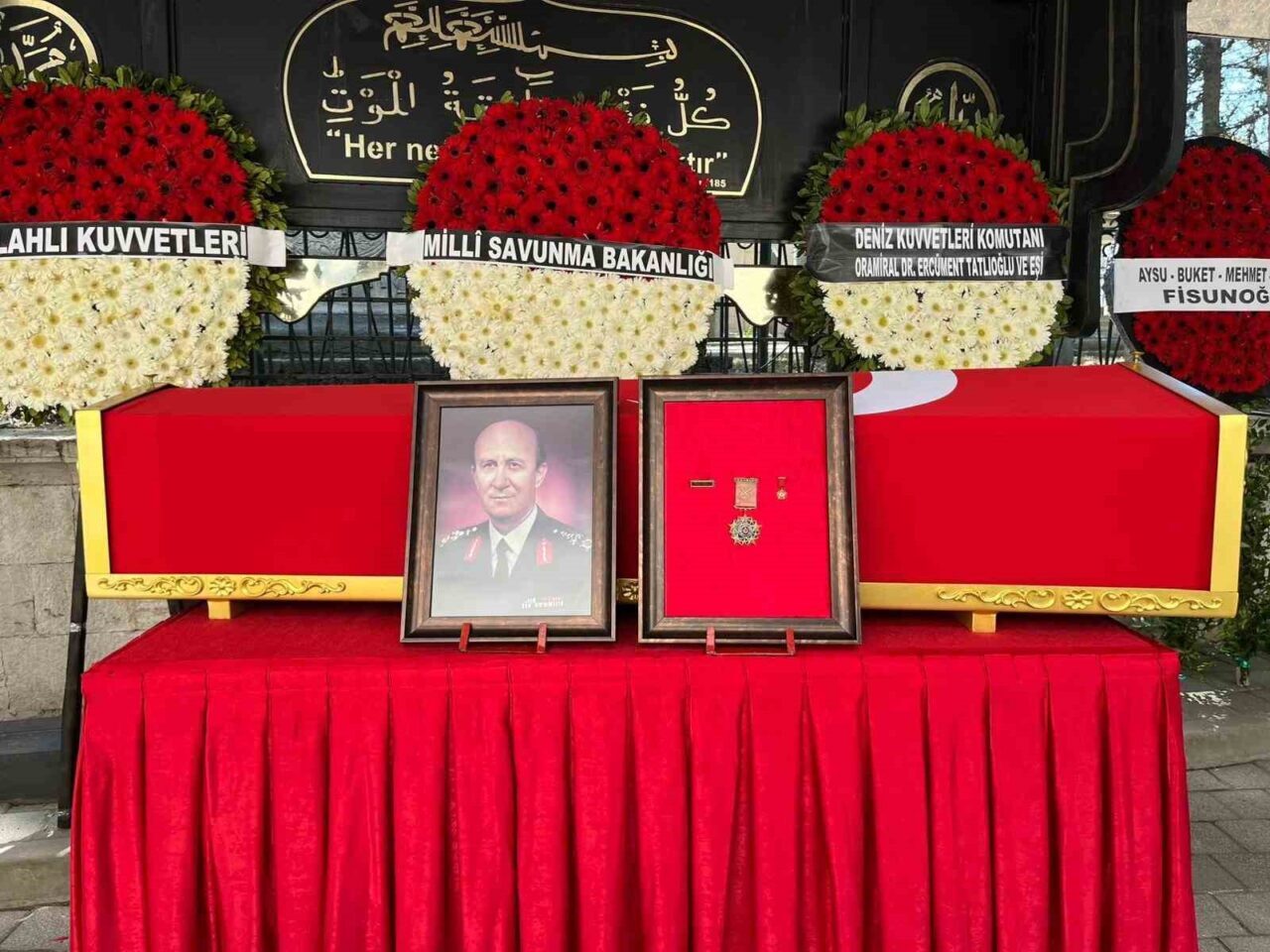 Eski Kara Kuvvetleri Komutanı Orgeneral Mustafa Muhittin Fisunoğlu, İstanbul’da düzenlenen