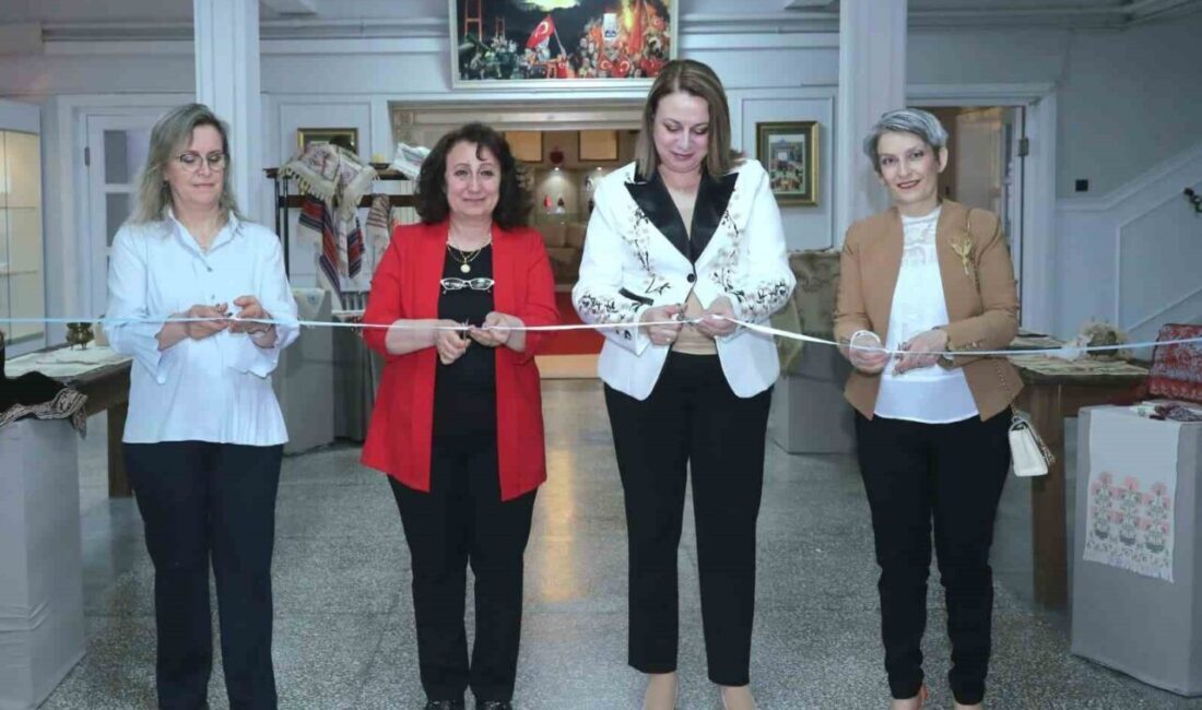 Eskişehir Valisi Dr. Erdinç Yılmaz’ın eşi Doç. Dr. Şenay Yılmaz,