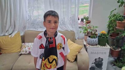 Eskişehirspor’un minik taraftarı Ayvalıkgücü Belediyespor maçı biletini bulamamaktan çok üzgün