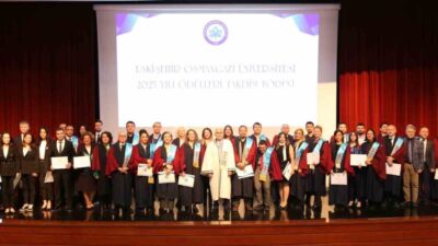 Eskişehir Osmangazi Üniversitesi (ESOGÜ) 2025 Yılı Ödülleri, gerçekleştirilen takdim töreni