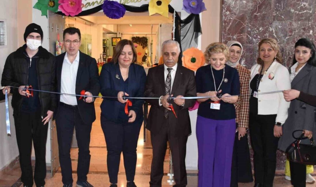 Eskişehir Osmangazi Üniversitesi (ESOGÜ) Sağlık Uygulama ve Araştırma Hastanesi’nde “Sanat