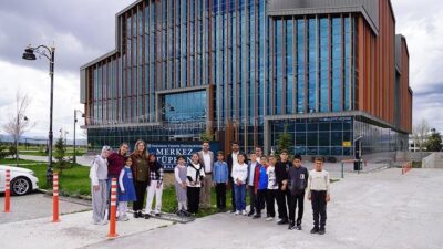 Erzurum’un Aşkale ilçesinde bulunan Kandilli Güvenç Ortaokulu’nun öğrencileri, Erzurum Teknik