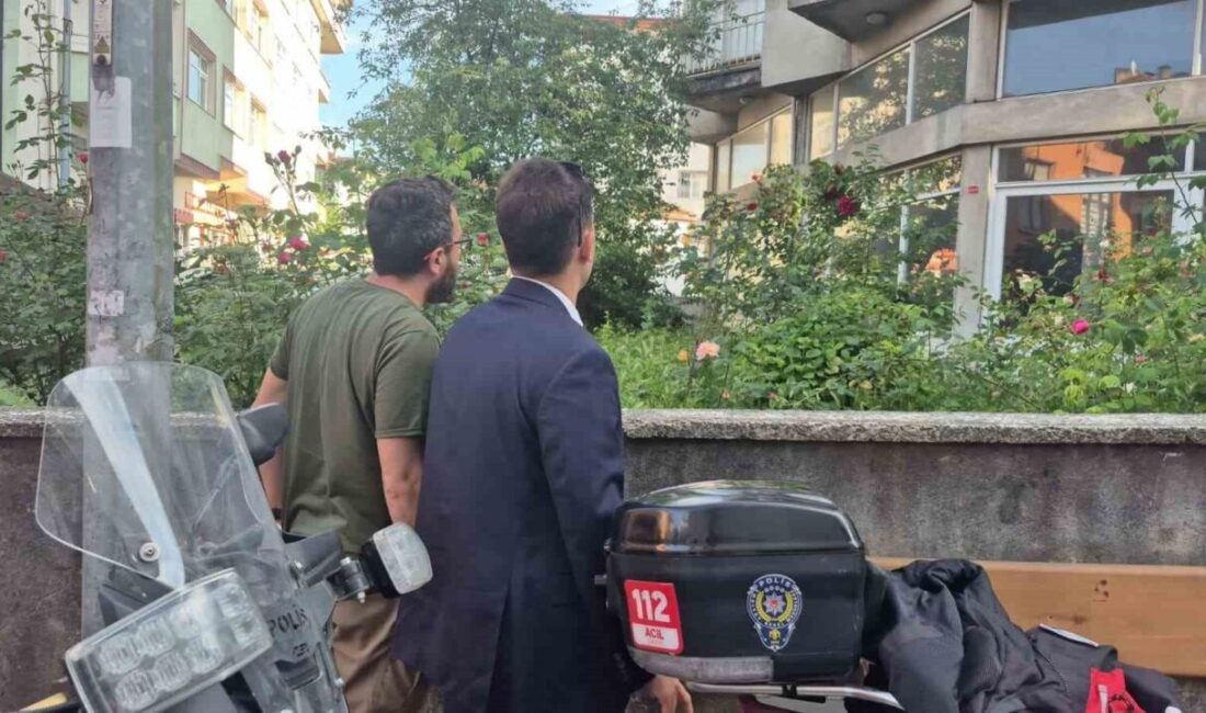 Bartın’da bir evin bahçesine bırakılan şüpheli çanta paniğe neden oldu.