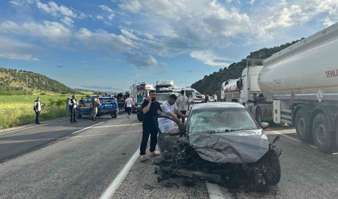 Adıyaman’ın Gölbaşı ilçesinde iki otomobilin kafa kafaya çarpıştığı trafik kazasında