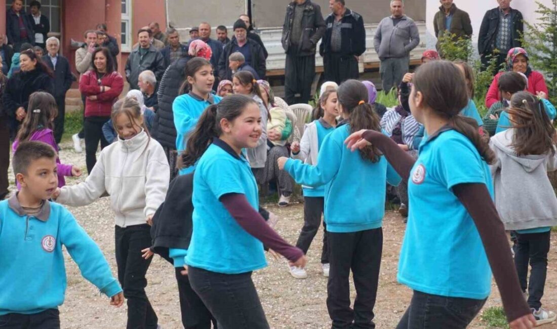 Adana’nın Feke ilçesinde baharın gelişi Hıdırellez şenliği ile kutlandı. Mahalle