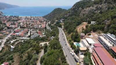 Muğla’nın Fethiye ilçesindeki dünyaca ünlü turizm mahallesi Ölüdeniz’de Kurban Bayramı’nın