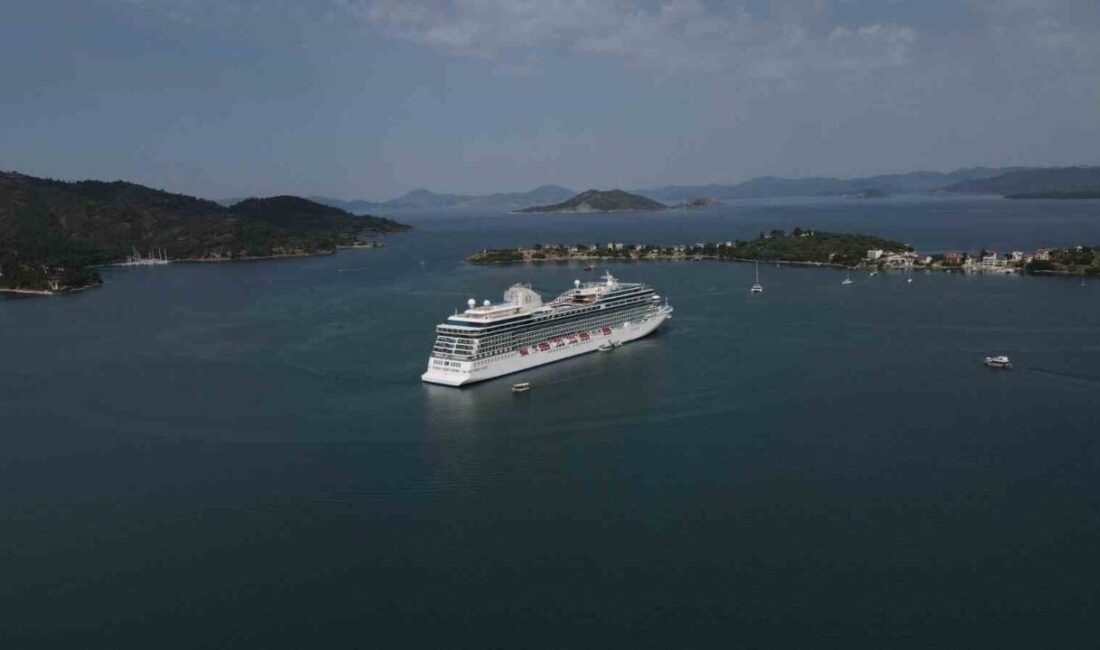 “Allura” isimli kruvaziyer gemisi, 1160 yolcu ve 776 personelle Fethiye’ye
