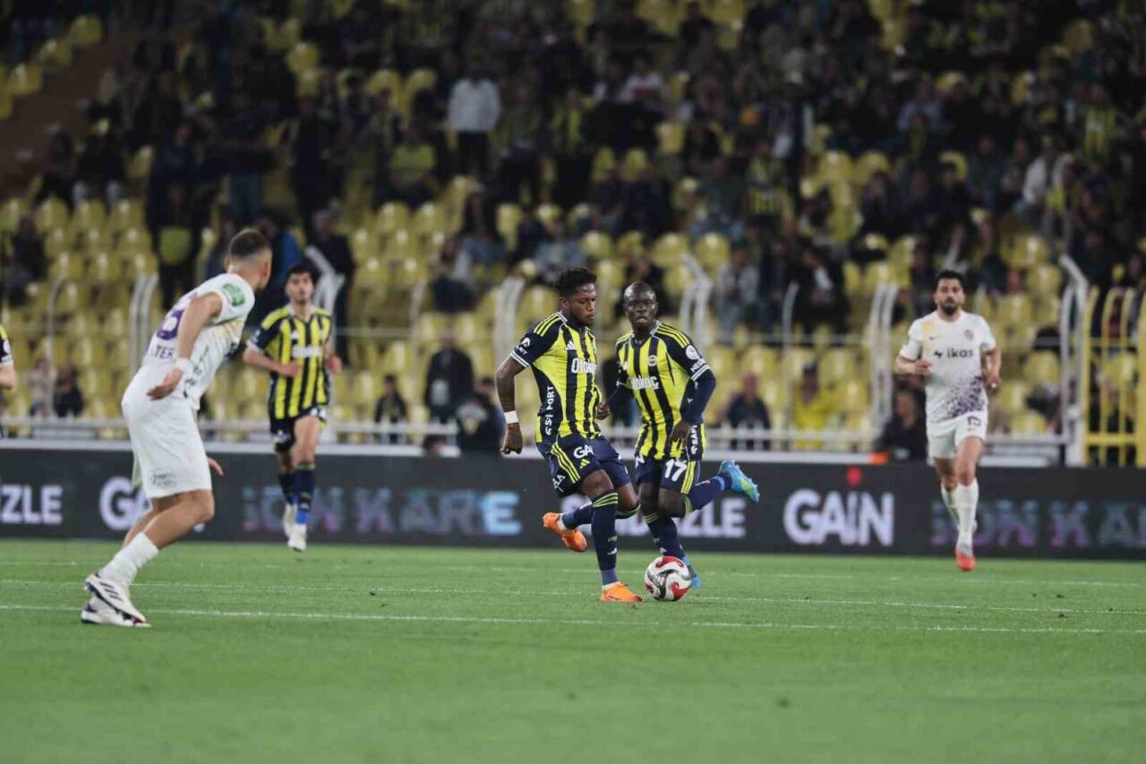 Fenerbahçe’nin Brezilyalı futbolcusu Fred, ligde son 3 maçta 5 gollük
