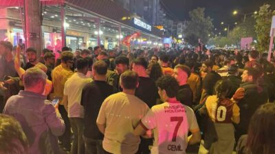 Galatasaray, kendi sahasında Antalyaspor’u 4-2 yenerek Süper Lig’deki şampiyonluk sayısını