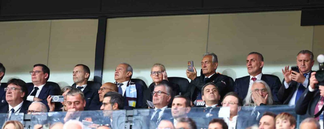 İngiltere’nin Aston Villa takımı ile Almanya temsilcisi Freiburg arasında Beşiktaş