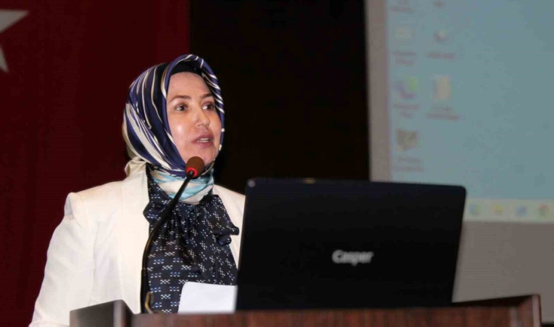 Gaziantep Üniversitesi (GAÜN) Hastanesi’nde Dünya Ebeler Günü kapsamında “Geleceğe Yatırım: