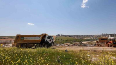Gaziantep Büyükşehir Belediyesi ekipleri, bahar aylarının gelmesi ve hava sıcaklıklarının