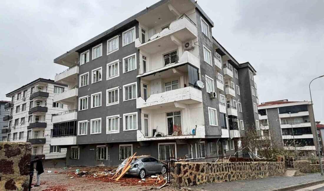Gaziantep Valiliği, kentte etkili olan süper hücre fırtınası sonrası yaraların