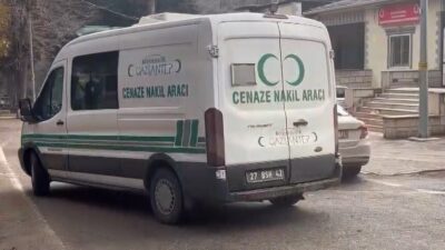 Gaziantep’te bıçaklı saldırıya uğrayarak ağır yaralanan 25 yaşındaki genç, kaldırıldığı