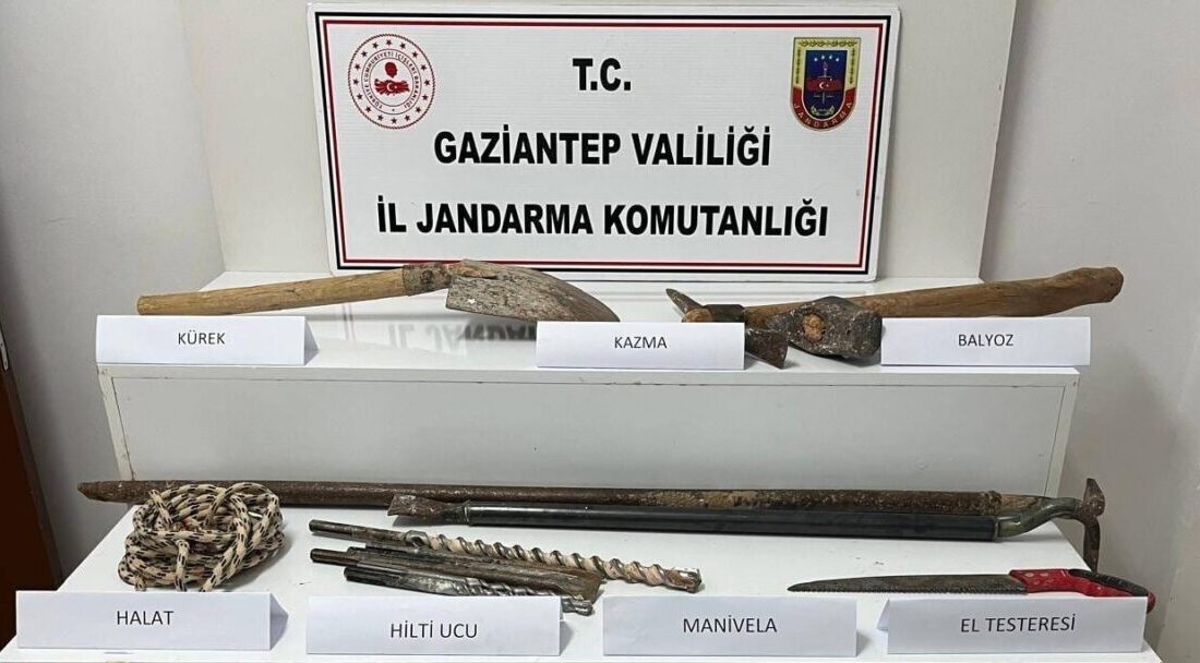Gaziantep’te define bulmak amacıyla izinsiz kazı yaptığı tespit edilen 2