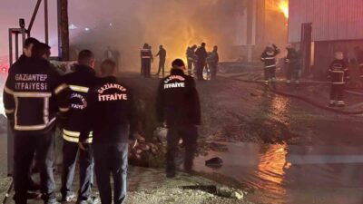 Gaziantep’te bir mobilya fabrikasında yangın çıktı. Yangın sonrası olay yerine