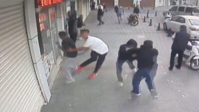 Gaziantep’te iki grup arasında çıkan silahlı kavgada 4 kişi yaralandı.