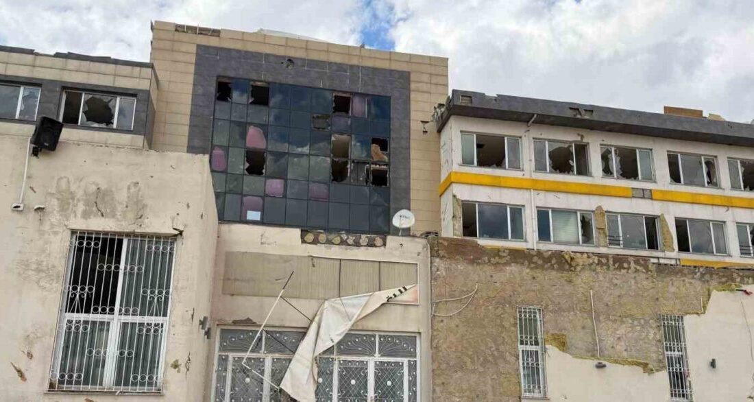 Gaziantep’te etkili olan ’süper hücre’ fırtınası sırasında bir okulda ciddi
