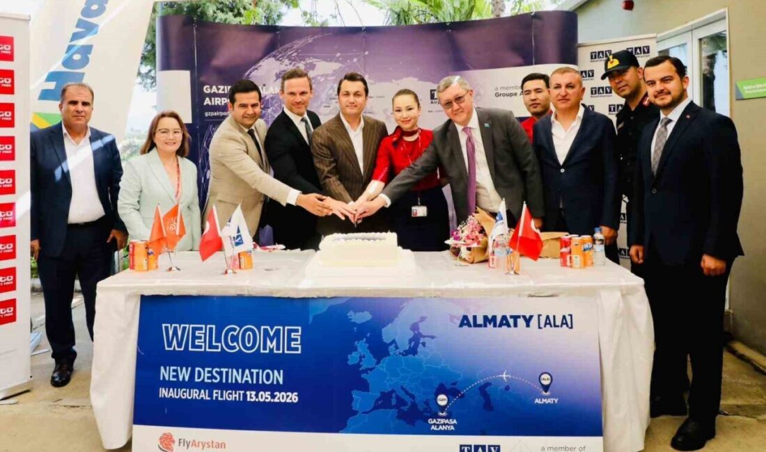 Kazakistan’ın Almatı kentinden Gazipapaşa-Alanya Havalimanı’na gerçekleştirilen direk uçuş törenle karşılandı.
