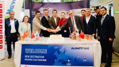 Kazakistan’ın Almatı kentinden Gazipapaşa-Alanya Havalimanı’na gerçekleştirilen direk uçuş törenle karşılandı.