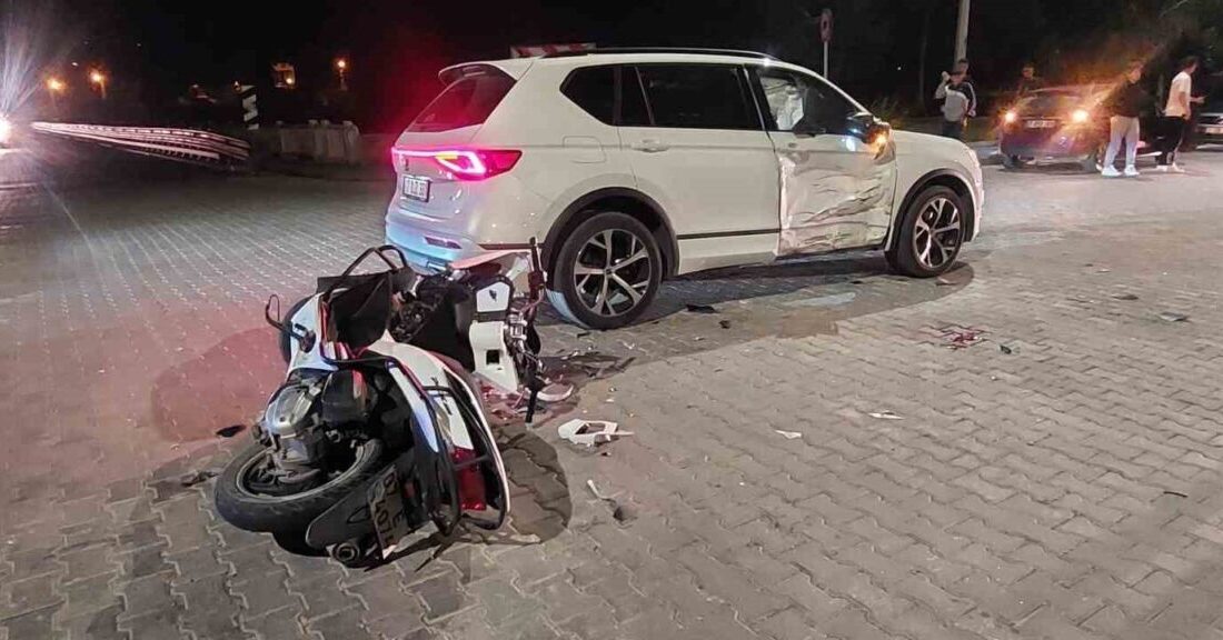 Antalya’nın Gazipaşa ilçesinde meydana gelen trafik kazasında motosiklet sürücüsü ağır