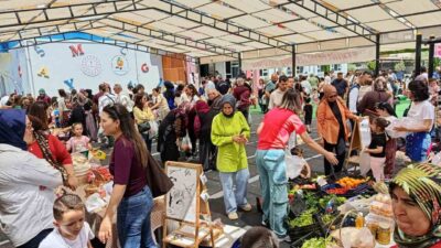 Antalya’nın Kumluca ilçesinde anaokulu öğrencileri, öğretmenleri ve aileleri öncülüğünde kurdukları