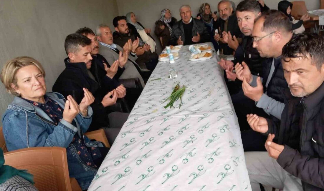 Afyonkarahisar’ın Emirdağ ilçesine bağlı Gedikevi köyünde çok sayıda vatandaşın katılımı