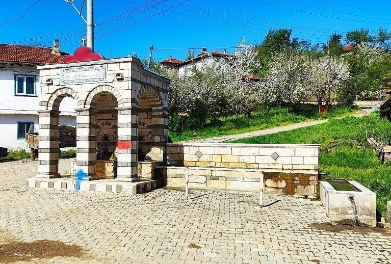 Kütahya’nın Gediz ilçesine bağlı, Murat Dağı eteklerinde kurulu bir doğa