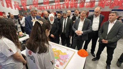 Çorum’un Alaca ilçesinde düzenlenen fuarda öğrenciler, bir boyunca hazırladığı projeceler