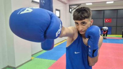 Bayburt’ta düzenlenen Okul Sporları Gençler-B Erkekler ve Kadınlar Türkiye Ferdi