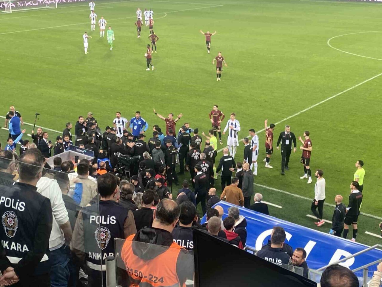 Trendyol Süper Lig’in 33. haftasında Gençlerbirliği’nin sahasında Kasımpaşa’yı ağırladığı maçta