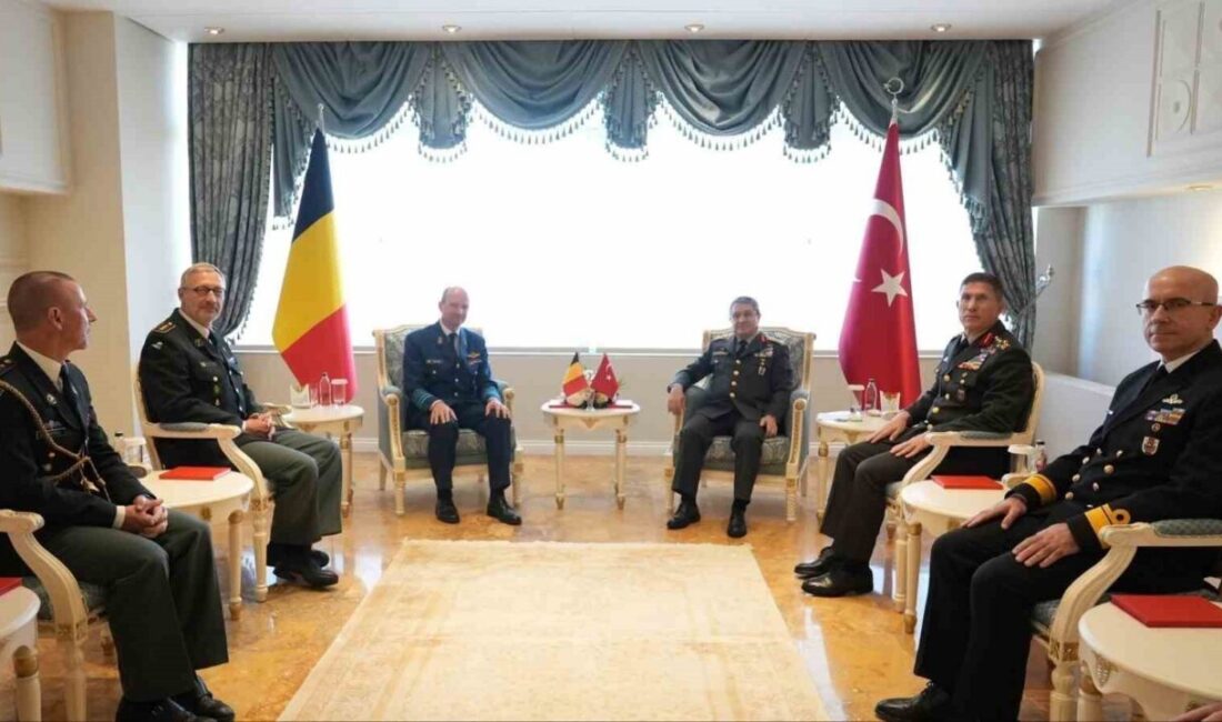 Genelkurmay Başkanı Orgeneral Selçuk Bayraktaroğlu, Belçika Genelkurmay Başkanı Orgeneral Frederik