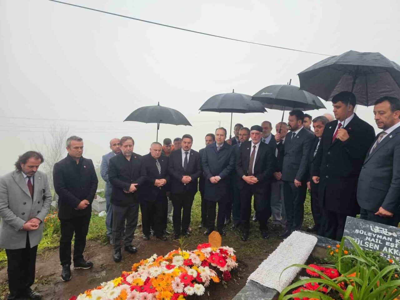 Yeniden Refah Partisi Genel Başkanı Fatih Erbakan, Giresun’da bıçaklı saldırı