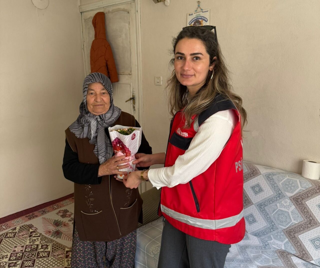 Adıyaman’ın Gölbaşı Sosyal Hizmet Merkezi Müdürlüğü tarafından Anneler Günü dolayısıyla