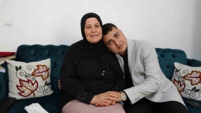 Gaziantep’te yaşayan Leyla Durmuş, 21 yaşındaki görme engelli oğlu Mehmet