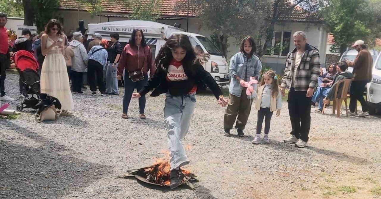 Gülağzı Köy Yaşam Merkezi tarafından 4 yıldır gerçekleştirilen Gülağzı Hıdırellez