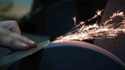 Kurban Bayramı’na sayılı günler kala Sakarya’da bileme ustaları vatandaşların taleplerini
